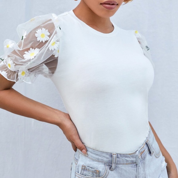 boho Floral Embroidered puff sleeve white top - Picture 5 of 5